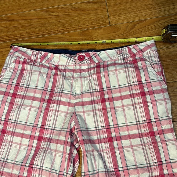 O’Neill Plaid Shorts - Picture 4 of 7